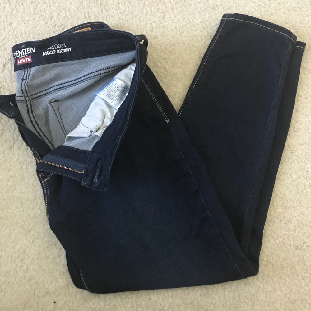 Levi’s Denizen skinny jeans size 12/31